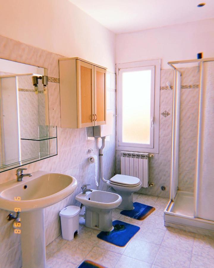 Hotel La Casa Del Giglio à Albenga Extérieur photo